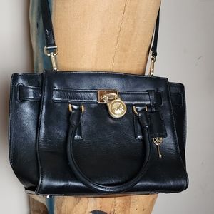 EUC Authentic Michael Kors With/with out crossbody strap included.